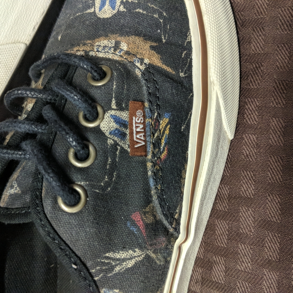 Vans - Picture 8 of 15